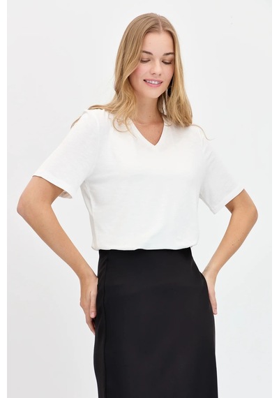 Desen Triko Kadın V Yaka Flamlı Kumaş Basic T-shirt Kmy24085 Ekru