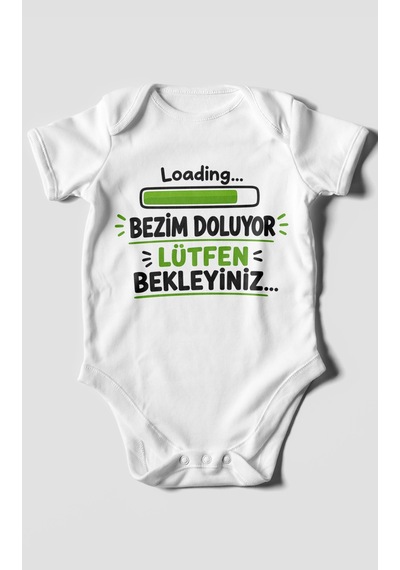 Morivokids Bezim Doluyor Lütfen Bekleyiniz Kısa Kollu Bebek Body %100 Pamuk Beyaz