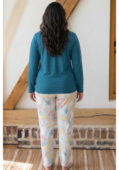 Siyah İnci Yeşil Desenli Düğmeli Büyük Beden Battal Boy Viskon Örme Pijama Takım 26224802 Siyah İnci Yeşil Desenli Düğmeli Büyük Beden Battal Boy Viskon Örme Pijama Takım 26224802