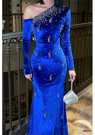 DefyModa Kadın Minimal Esnek Kadife Kumaş Tek Omuz Abiye Elbise Saks
