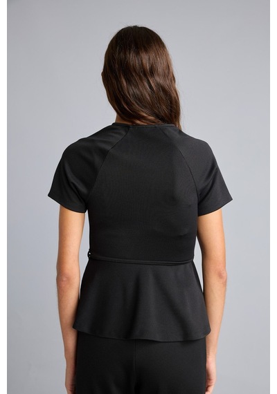 Defacto İnce Kemer Detaylı Slim Fit Bisiklet Yaka Kısa Kollu Tişört G9811ax26aubk81 Siyah-bk81