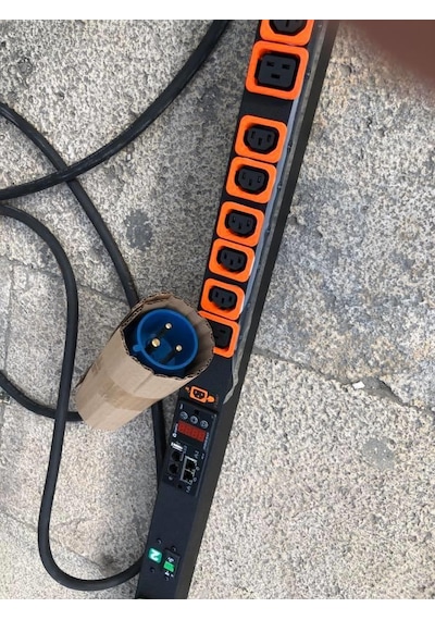 Vertiv Vp8953 Şebeke Dağıtım Ünitesi Vertiv Geist Rpdu Switched 0u İnput