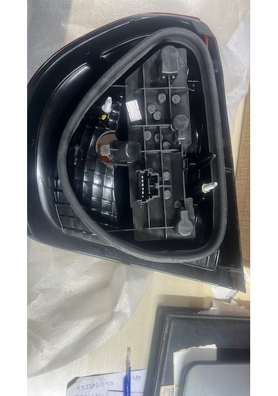 Clio 2- Ll Symbol Sağ Arka Stop Lambası Duylu 2003-2008  Mais 8200403982