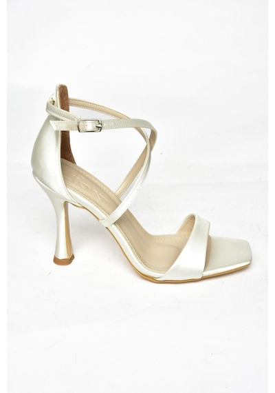 Fox Shoes S569815404 Bej Saten Kumaş Kadın Ayakkabı Bej