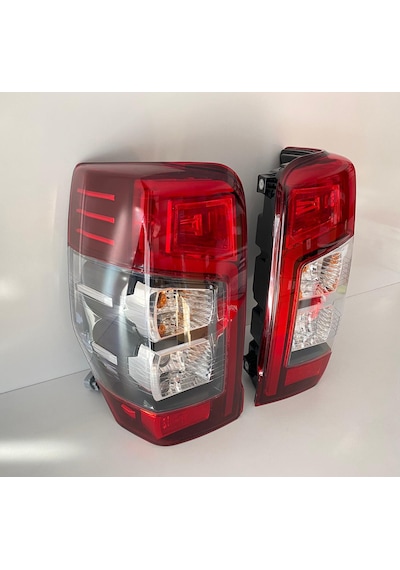 Mitsubishi L200 2019 - 2021 Sağ - Sol Ledli Stop Lambası Takım
