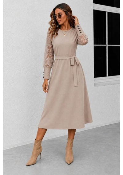Butik İstanbul Kadın Uzun Kollu Bisiklet Yaka Belden Kuşaklı Midi Waffle Elbise Bej