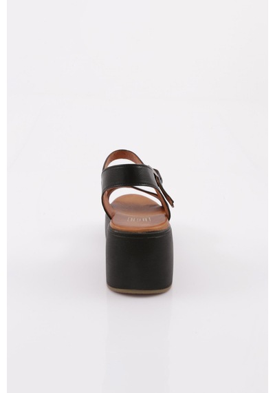 Dgn 6002 Kadin Kalin Taban Sandalet Siyah