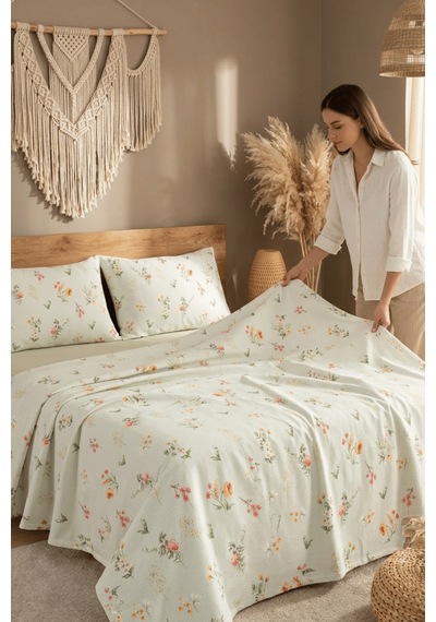 La Notte Flower Garden Çift Kişilik 4 Parça Pike Takımı 210x230 + 160x200 + 2/50x70 Cm Çok Renkli