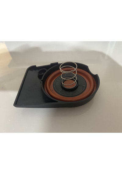 Bmw F20/f30 Mini Külbütör Kapağı Pcv Valfi 11127646552 1112764655