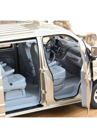 Norev 188602 1/18 Vw Multivan 2003 Wheat Beige Metallic