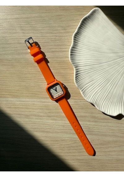 Retro Minimal Silikon Kordon Vintage Kadın Kol Saati Turuncu Altın