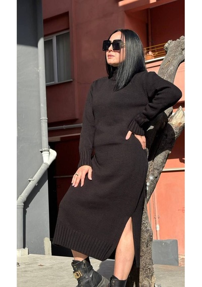 Meghan L.a Siyah Triko Owersize Yırtmaçlı Balıkçı Yaka Uzun Elbise