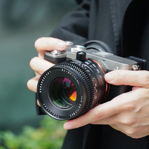 Ttartisan Tilt 50mm F1.4 Lens Sony E, Siyah