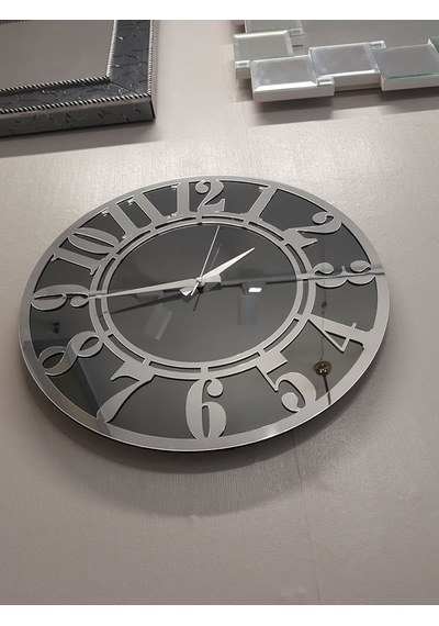 Ayna Denizi Silver Latin Smoked Model Gümüş Füme Renk 50 CM Dekoratif Aynalı Duvar Saati Gümüş