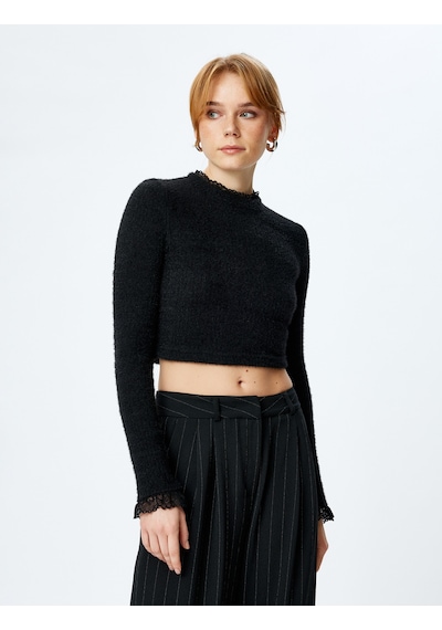 Koton Dantel Detaylı Dik Yaka Uzun Kollu Triko Peluş Crop Kazak Siyah 5wak30112ek Siyah