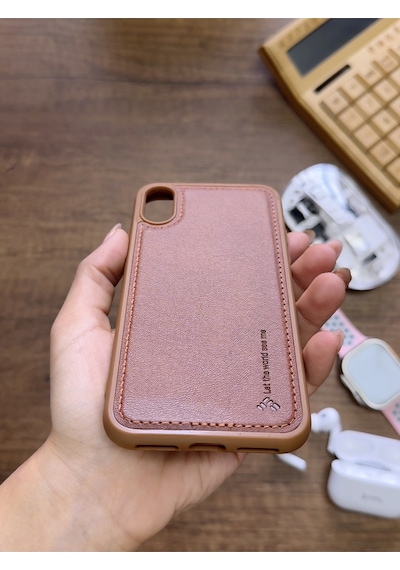 Apple iPhone Xs Max Uyumlu Premium Deri Dokulu Darbelere Karşı Dayanıklı Nazal Silikon Kılıf Kahverengi Apple iPhone Xs Max Uyumlu Premium Deri Dokulu Darbelere Karşı Dayanıklı Nazal Silikon Kılıf Kahverengi