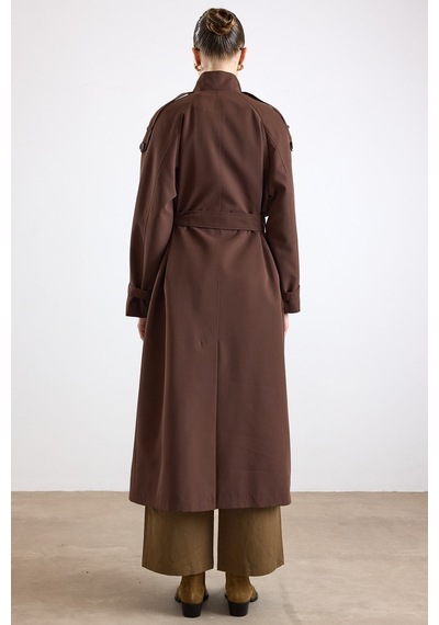 Olcay Dik Yaka Pelerin Ve Pat Detaylı Oversize Su İtici Özellikli Trençkot K. Kahve 6892 Koyu Kahve Olcay Dik Yaka Pelerin Ve Pat Detaylı Oversize Su İtici Özellikli Trençkot K. Kahve 6892 Koyu Kahve