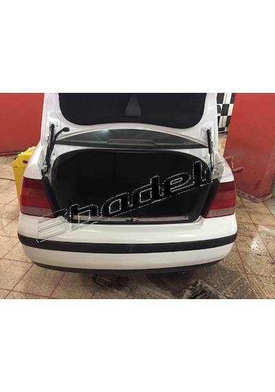 Vw Bora 1999-2005 Uyumlu Bagaj Paspası Havuzlu Kokusuz Kaucuk 3D