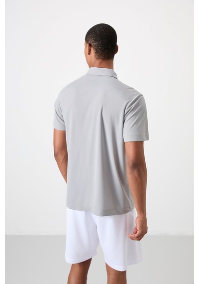 Tommy Life Gri Polyester Nefes Alan Dokulu İnce Esnek Standart Fit Polo Yaka Erkek Performans T-shirt - 88392 Gri Tommy Life Gri Polyester Nefes Alan Dokulu İnce Esnek Standart Fit Polo Yaka Erkek Performans T-shirt - 88392 Gri