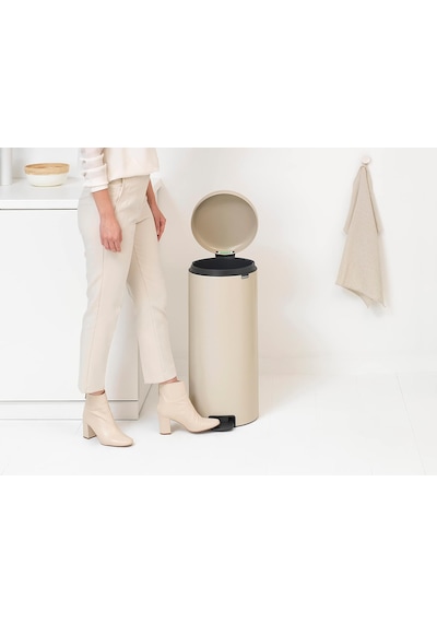 Ayrex Brabantia - Newıcon Pedallı Çöp Kovası 30 L Mutfak İçin Büyük Çöp Kutusu Yumuşak Kapanan Kapak Diğer