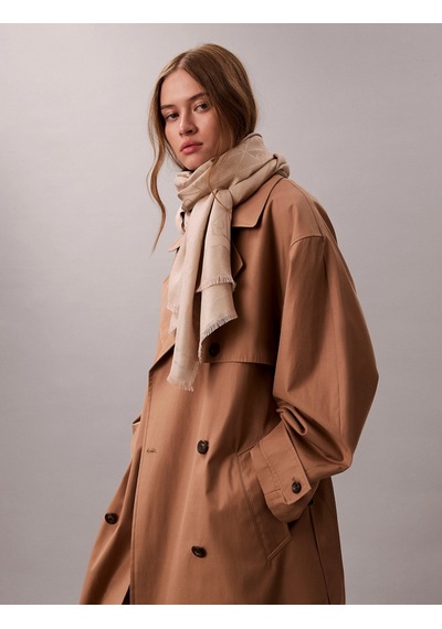 Calvin Klein Amblem Tamamı Baskılı Parlak Ton Sür Ton Kadın Gri Şal Lv04f8062g-qbv Gri