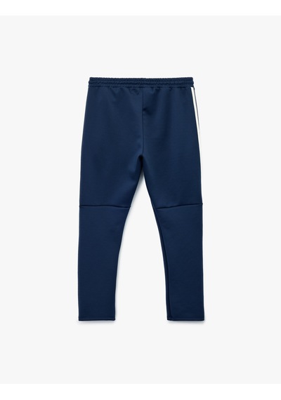 Koton Scuba Kumaş Cep Detaylı Biyeli Beli Bağcıklı Spor Eşofman Altı Lacivert 6wam40030nk Lacivert Koton Scuba Kumaş Cep Detaylı Biyeli Beli Bağcıklı Spor Eşofman Altı Lacivert 6wam40030nk Lacivert