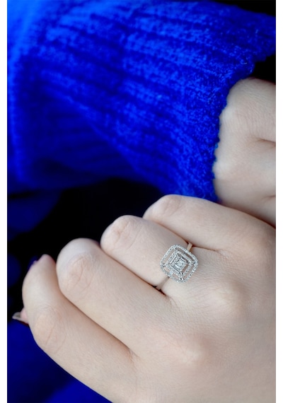 0.25 Ct. Modern Tasarım Çift Sıra Baget Pırlanta Yüzük