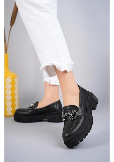 Aymood Kadın Kalın Taban Loafer Makosen Ayakkabı Gc Platin Toka Loafer Topuk Boyu 5cm Pu Deri Siyah Aymood Kadın Kalın Taban Loafer Makosen Ayakkabı Gc Platin Toka Loafer Topuk Boyu 5cm Pu Deri Siyah