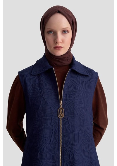 Armine Trend Kabartma Desenli Boydan Fermuarlı Yelek Lacivert 25kt526