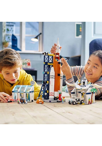 LEGO® City 60351 Roket Fırlatma Merkezi 1010 Parça