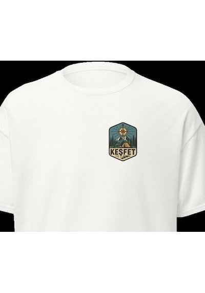 Wildstyle Keşfet Renkli Vintage Dağ Doğa Macera Kamp Rozet Baskılı Unisex Bisiklet Yaka Pamuklu Tişört Beyaz