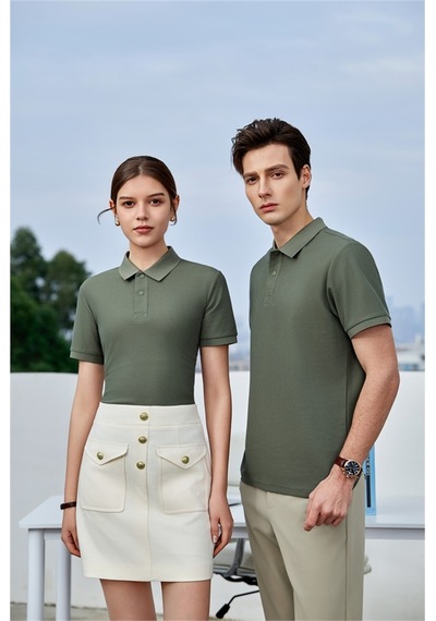 New Performance Premium Polo T-shirt %62,8 Polyester %31,3 Pamuk %1,8 Bakır Amonyak %1,6 Asetat Elyaf %1,3 Keten %1,2 Dut İpeği Yeşil