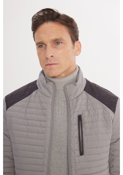 Ac&co Erkek Grı Standart Fit Normal Kesim Kapitone Desenli Dik Yaka Fermuarlı Yan Cep Şişme Mont Gri Ac&co Erkek Grı Standart Fit Normal Kesim Kapitone Desenli Dik Yaka Fermuarlı Yan Cep Şişme Mont Gri