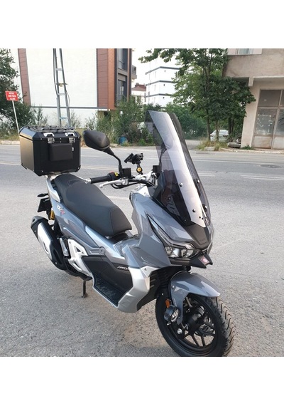 Motocam Rks Freccia Ön Cam 2022-2026 Model 65cm Füme Renkli 4mm Orta Boylu