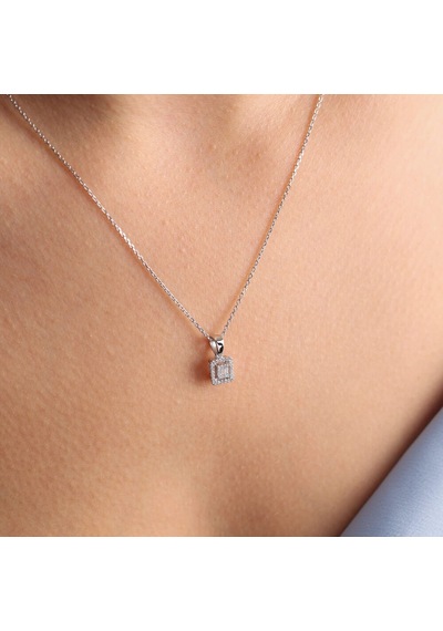 0.12 Karat Baget Pırlanta Kolye 14K Beyaz Altın