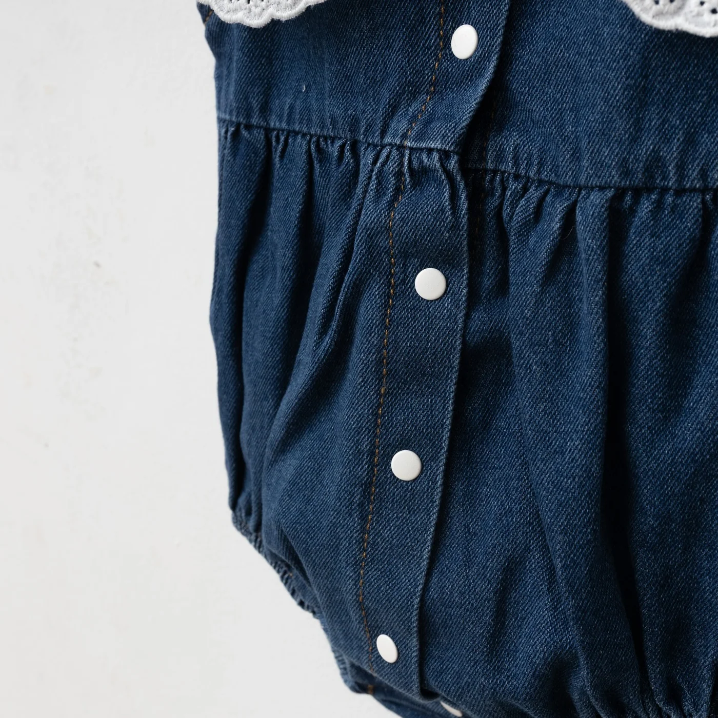 Momercy Vintage Yaka Nakışlı Dantelli Kız Bebek Kot Romper Tulum Ve Şapka Kot Rengi
