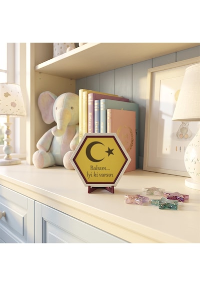 Ay Yıldız Figürlü Ve Anlamlı Mesajlı Dekoratif Masaüstü Dekoru, Evinizin Modern Dokunuşu Şık Tasarım 10x10 Cm, Sarı