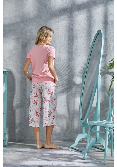 Lılac Kadın Çiçek Desenli %100 Viscon Capri Pijama Takımı Beyaz - Pembe