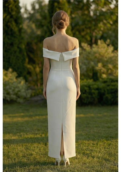Berissima Bride Maxi Nikah Elbisesi, Kırık Beyaz, Straplez Madonna Yaka, Yırtmaçlı Kalem Kalıp, Nocturne Kırık Beyaz Kırık Beyaz Berissima Bride Maxi Nikah Elbisesi, Kırık Beyaz, Straplez Madonna Yaka, Yırtmaçlı Kalem Kalıp, Nocturne Kırık Beyaz Kırık Beyaz