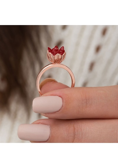 Rose Altın Kaplama Kırmızı Zirkon Taşlı Lotus Çiçeği Kadın  Yüzük Rose Gold