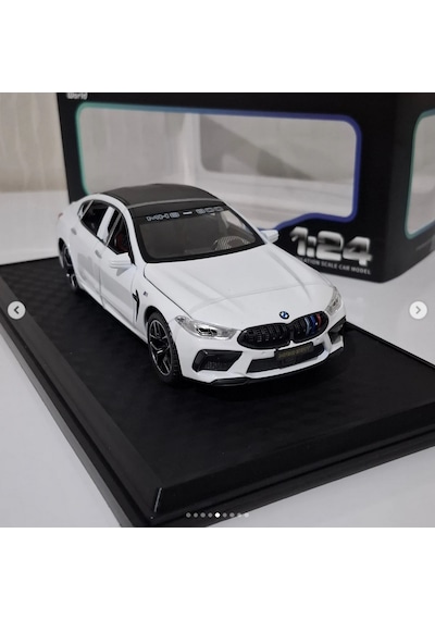 Hobbiez World 1:24 BMW Yeni Kasa Diecast Model Araba