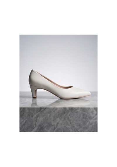 Futsishoes Rowan Beyaz Hakiki Deri Stiletto Kısa Topuklu Ayakkabı
