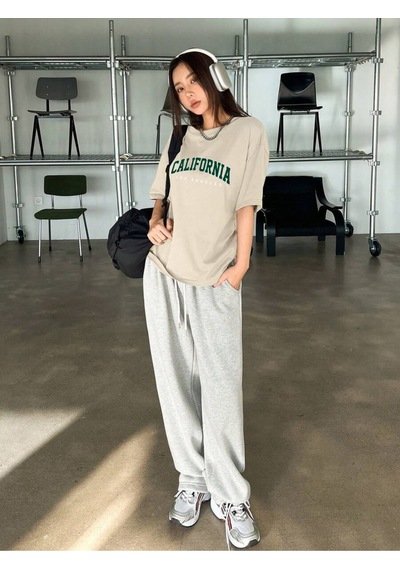 Uyguntarz Unisex Californıa Baskılı Tasarım Tshirt Bej