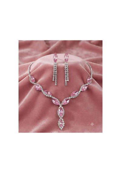Elegant Kadın Kolye Küpe Set Özel Günler De Kullanılabilecek Şık Kadın Set Şık Kutusuyla Gönderilmektedir Antik Gümüş Elegant Kadın Kolye Küpe Set Özel Günler De Kullanılabilecek Şık Kadın Set Şık Kutusuyla Gönderilmektedir Antik Gümüş
