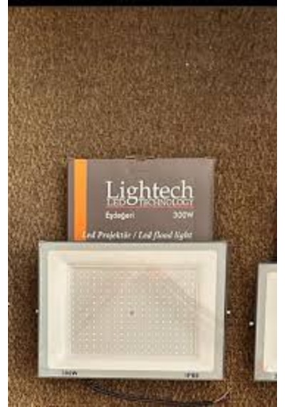 Lightech 300w Beyaz Işık Projektör 1 Adet