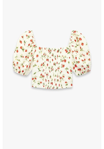 Koton Kız Çocuk Keten Viskon Karışımlı Gipeli Slim Fit Poplin Kare Yaka Crop Balon Kollu Çilek Desenli Bluz Kirmizi