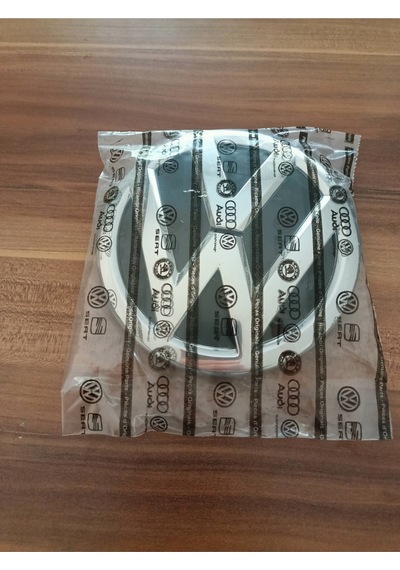 Passat B8 Ön Panjur Arma Logo