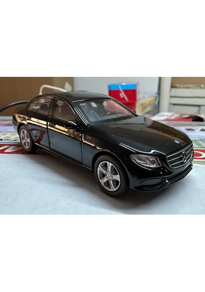 Oyuncak Metal Model Araba 1/36 Çek Bırak Mercedes Benz E Class Siyah