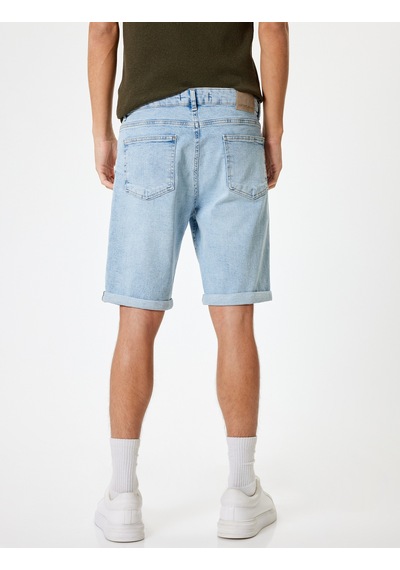 Koton Slim Fit Kot Şort Bermuda Katlama Paçalı Düğme Detaylı Bleach 4sam40027ıd Açık Mavi Koton Slim Fit Kot Şort Bermuda Katlama Paçalı Düğme Detaylı Bleach 4sam40027ıd Açık Mavi
