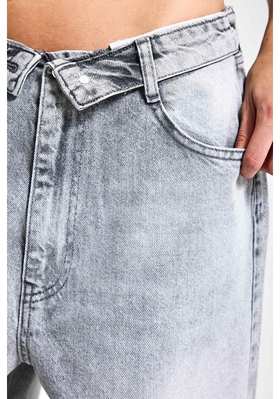 Itsbasic Kadın Gri 4s6-12 Straight Fit Kemer Detaylı Özel Tasarım Denim Jean